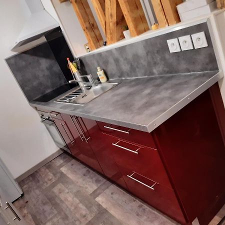 Joli Appartement T2 Agglo Troyes Sainte-Savine Εξωτερικό φωτογραφία